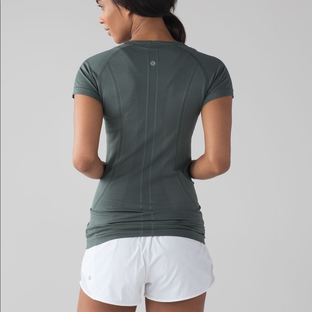 NEW Lululemon run swiftly top